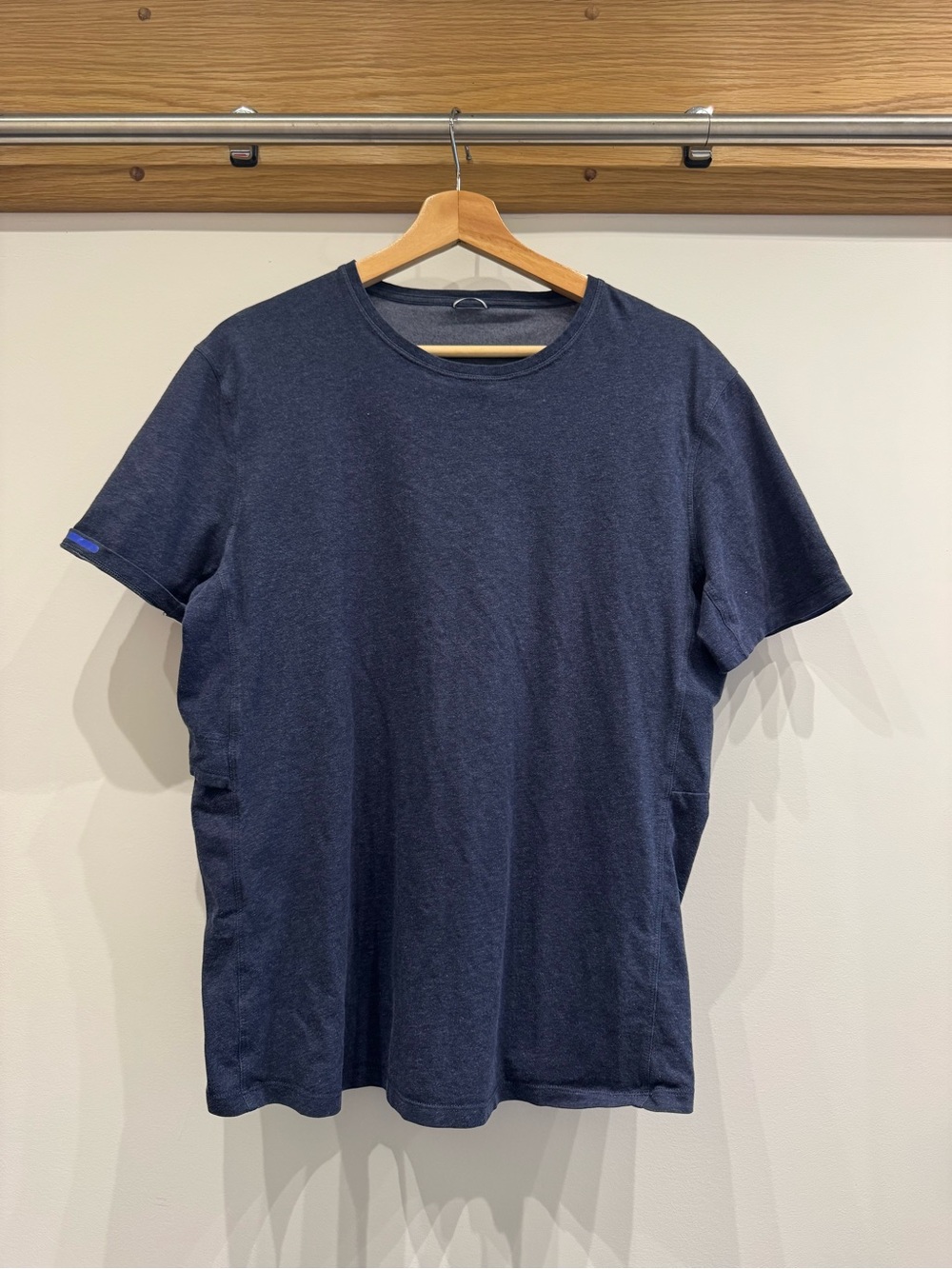 Kit and Ace Men's Crewneck T-Shirt